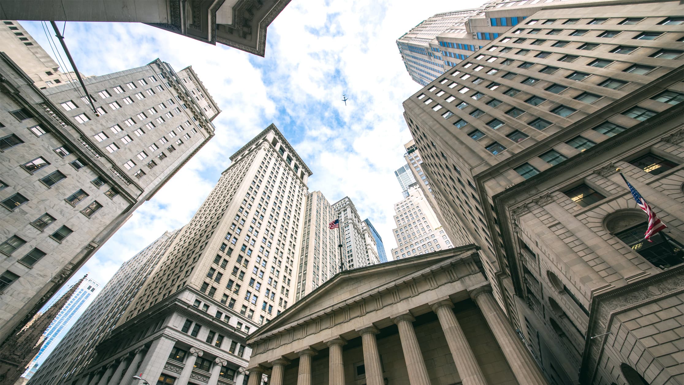 Ray Dalio: Bitcoin Could "Serve As a Diversifier to Gold"