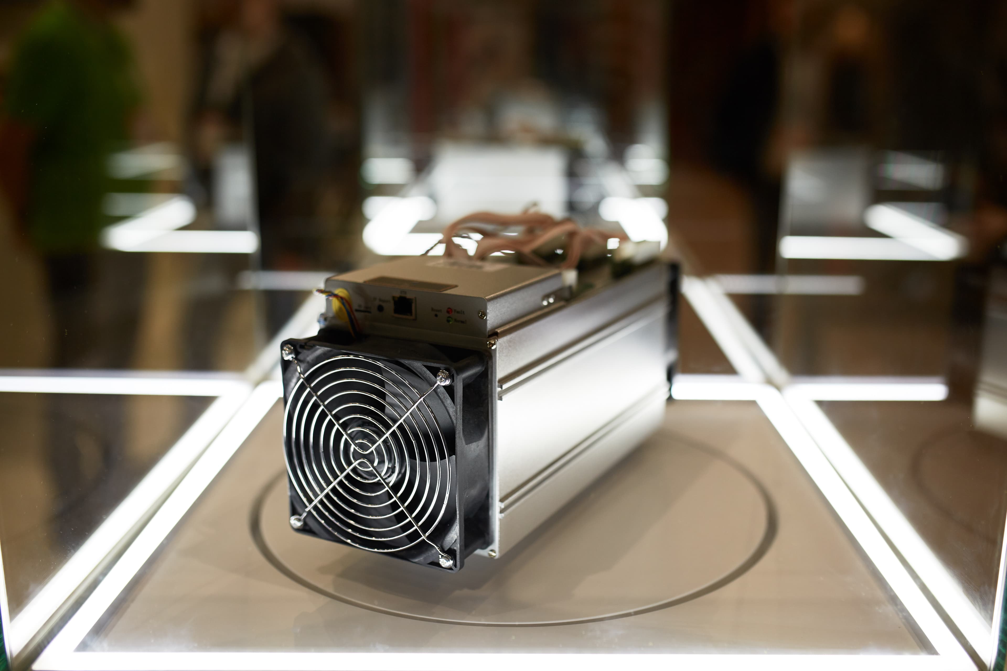 Two Solo Miners Solve Blocks In Quick Succession Defying Mind Shattering Odds