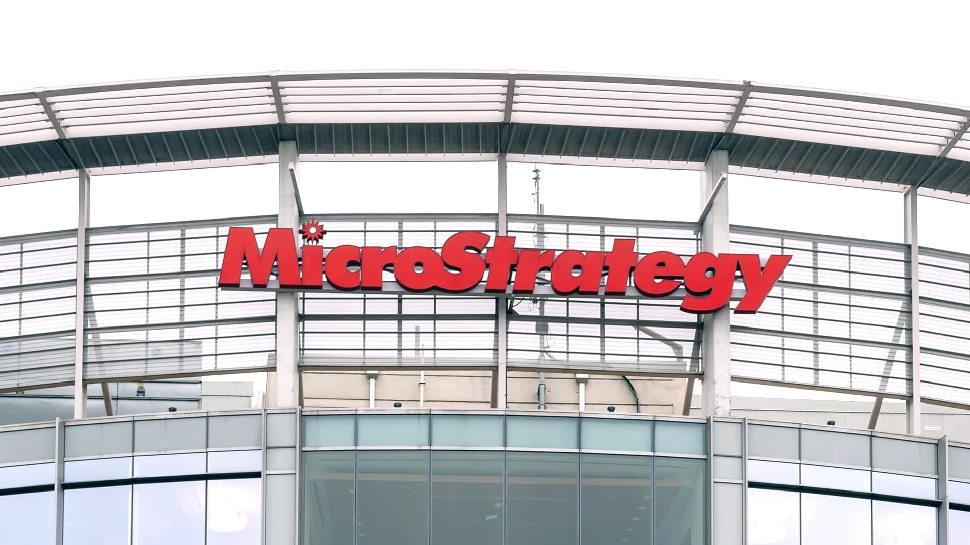 $2 Trillion Investment Firm Takes 12.2% Stake in MicroStrategy